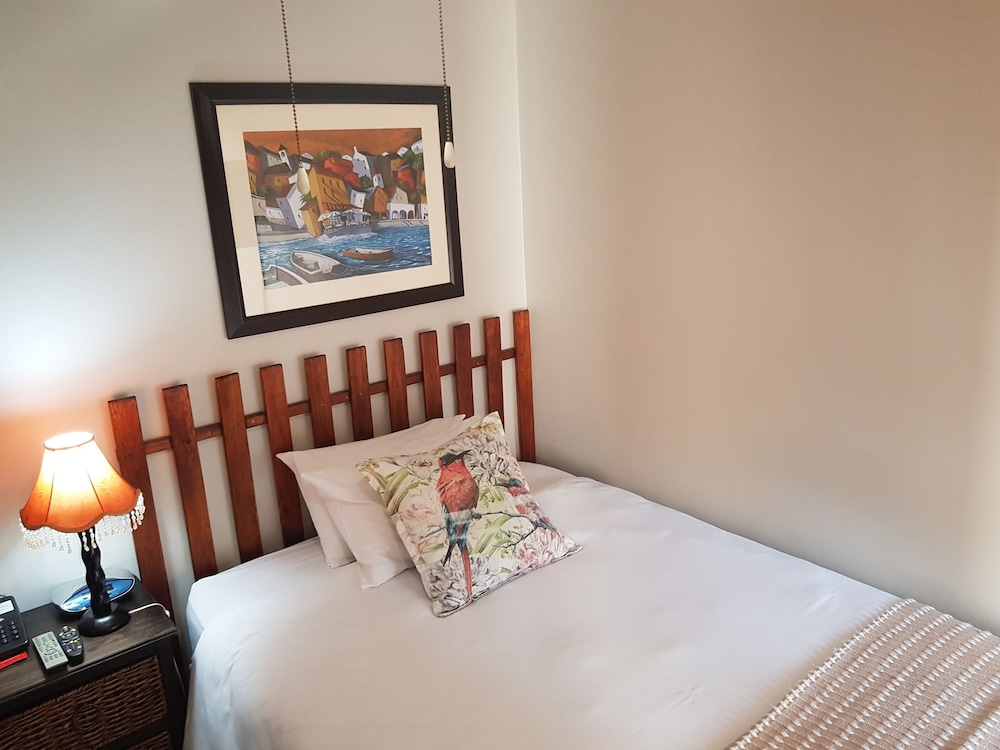 Aandbloem Guest House 8/35