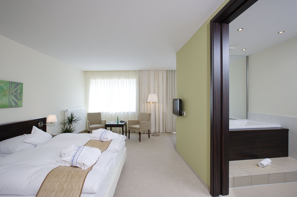 TOP CountryLine Heide Spa Hotel 8/68