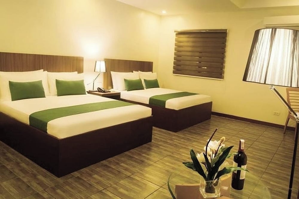 FAMILY, DOUBLE BED