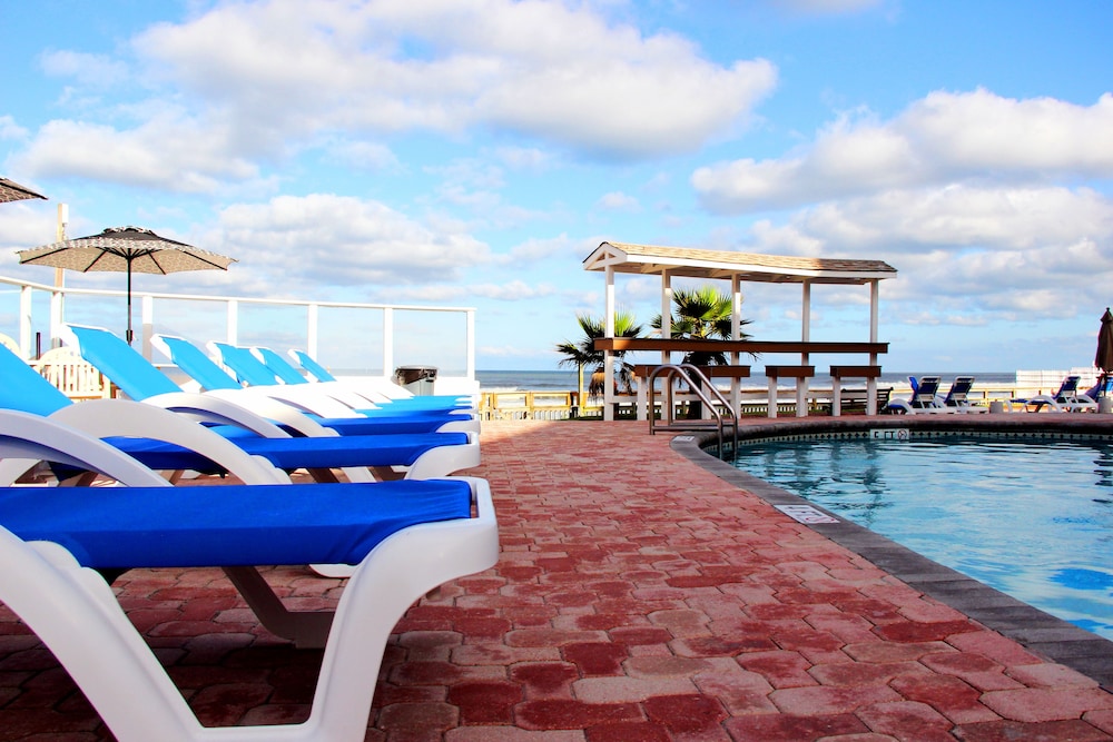 Cove Motel Oceanfront 36/46