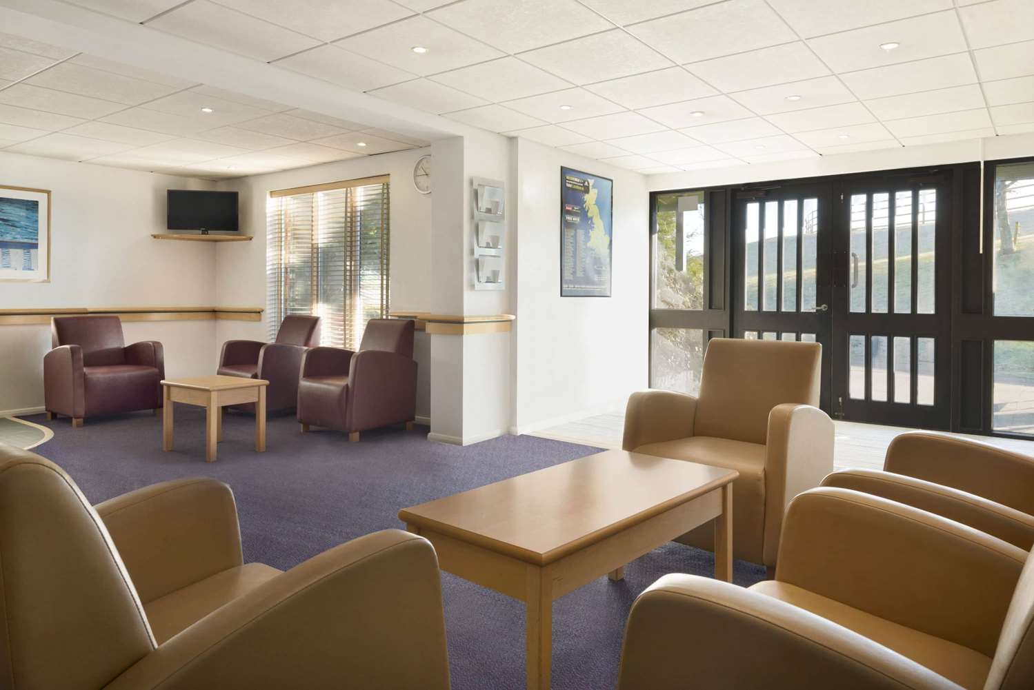 Days Inn By Wyndham Membury M4 6/11