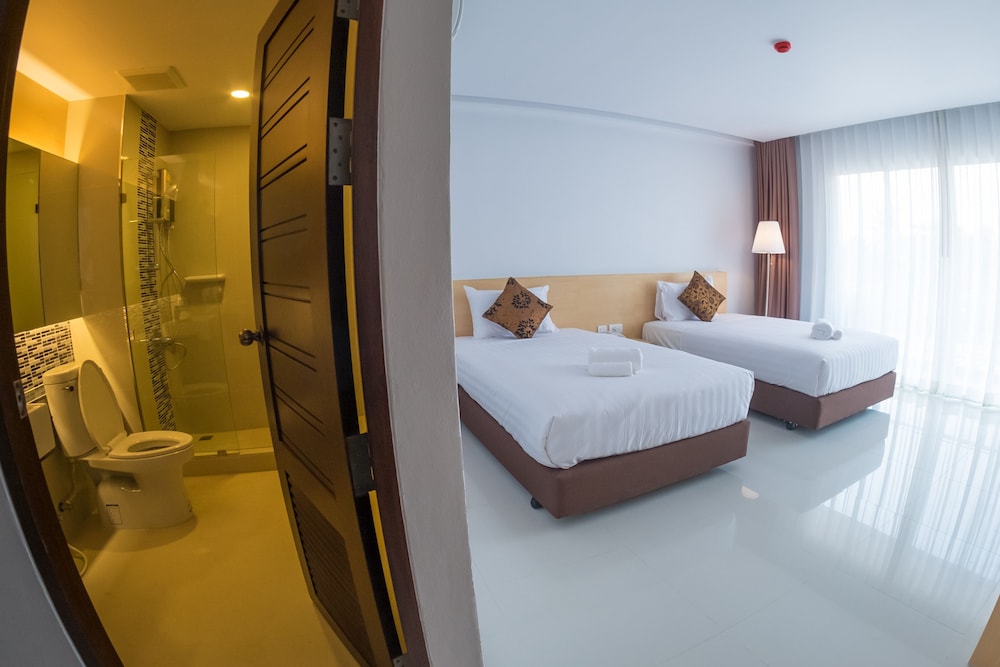 Chaisaeng Villa Hotel 13/23