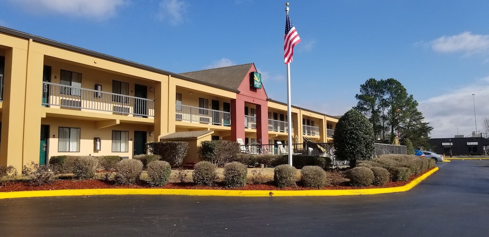 Quality Inn Pelham I-65 Exit 246 3/38