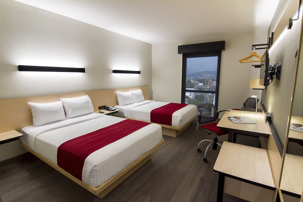 room, 2 double beds, City Express Plus by Marriott Ciudad de Mexico Mundo E 6/10