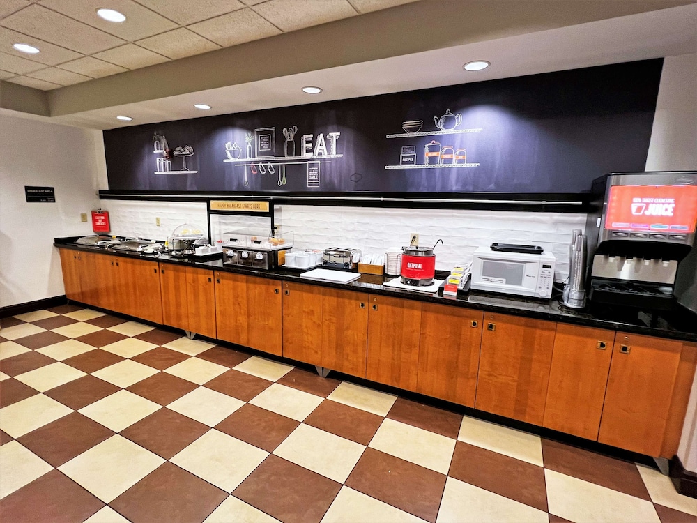Hampton Inn Norfolk Ne 11/35