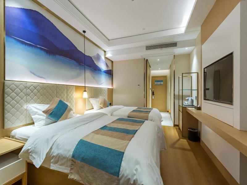 GreenTree Eastern Xuzhou High Speed Railway Station West Exit Station Hotel 25/60
