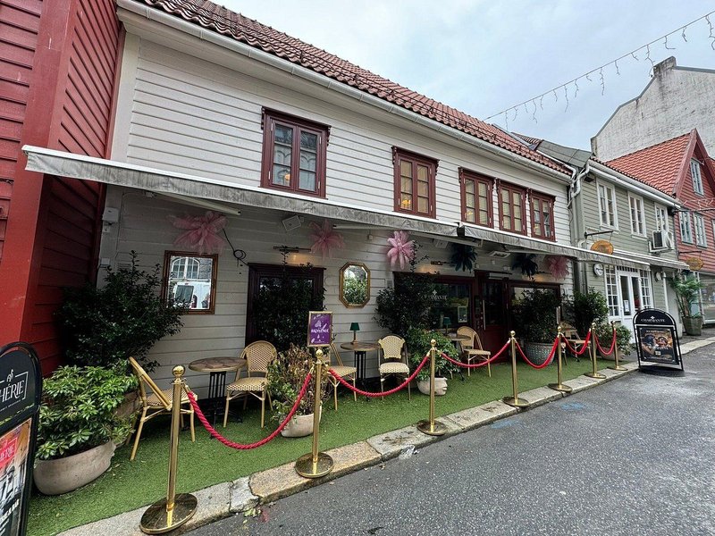 Skostredet Hotel 1/2