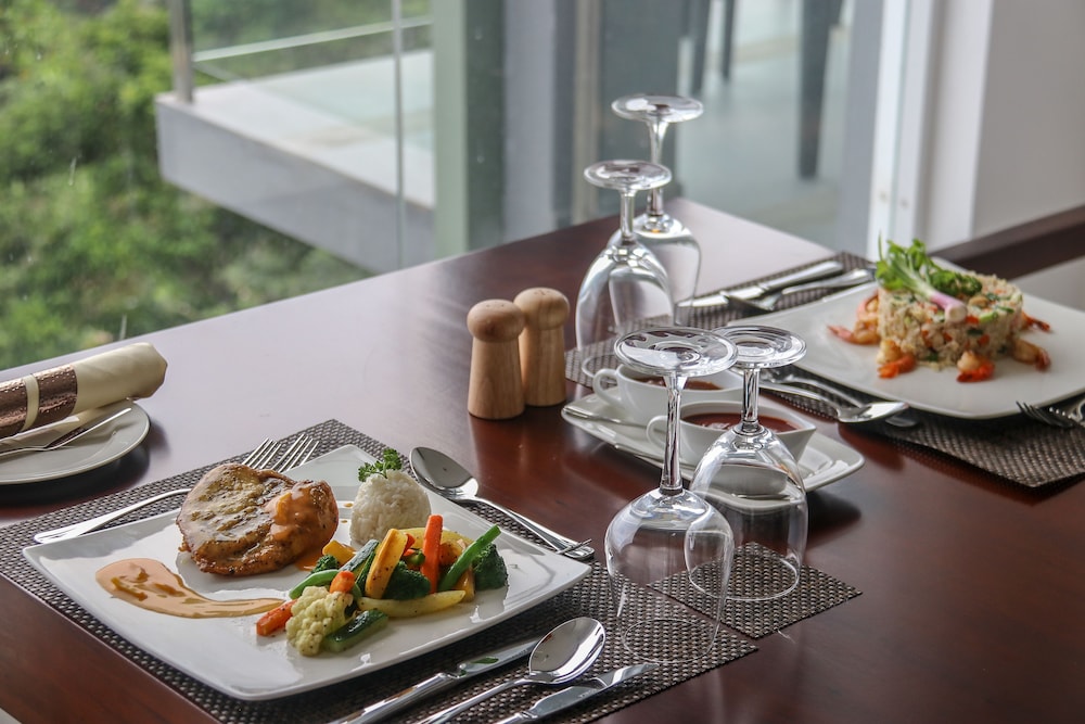 Mount Blue Kandy Hotel And Spa 46/63