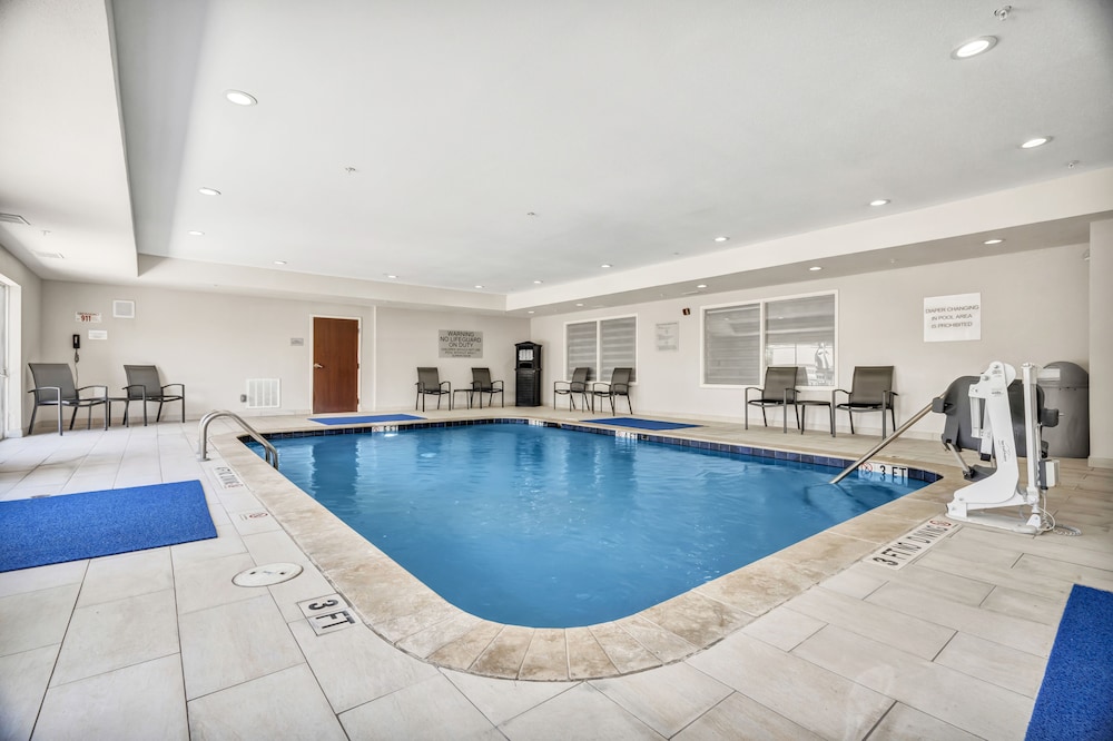 Fairfield Inn Suites Fort Worth Fossil Creek 4/25