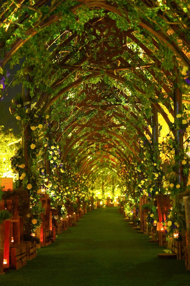 Radisson Blu Dhaka Water Garden 80/83