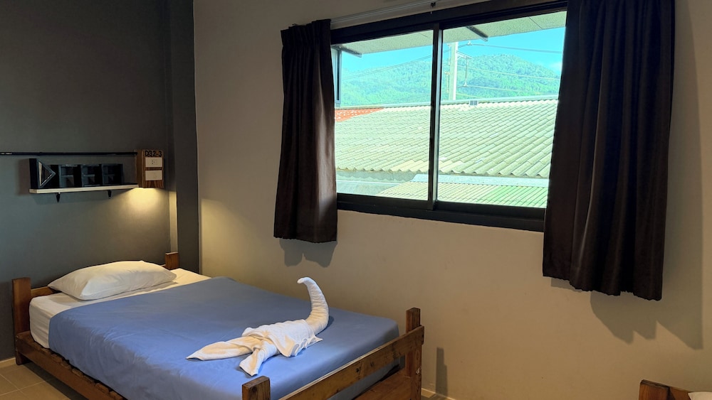 لوفت ثلاثي بثلاثة أسرّة، Dfeel Hostel 9/10