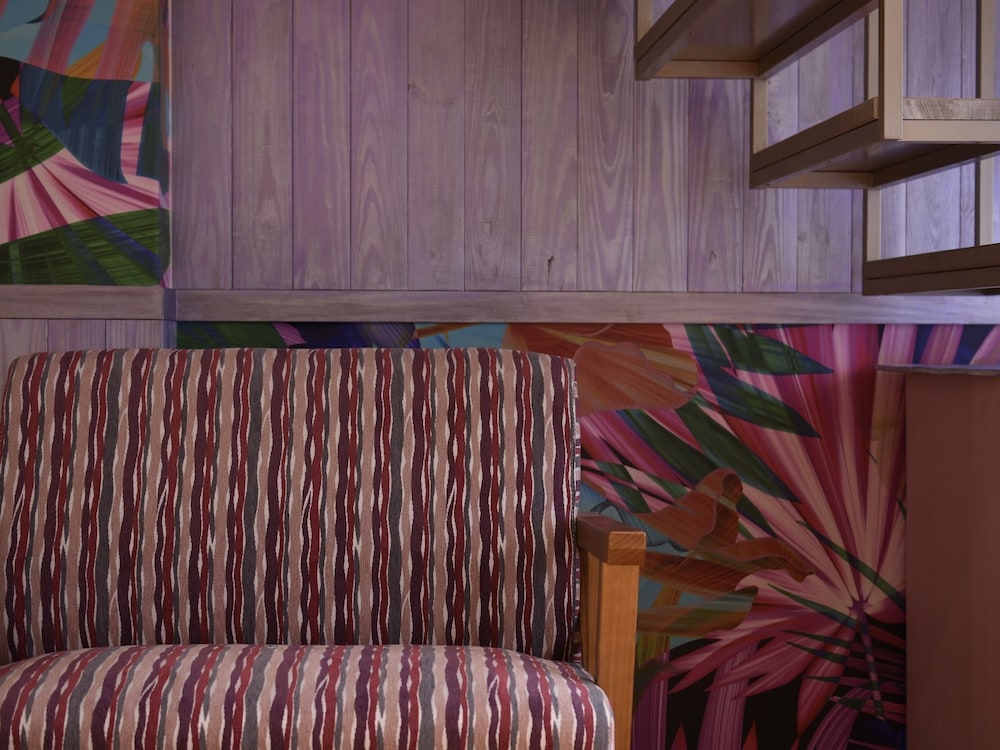 Dg Hotel 5/50