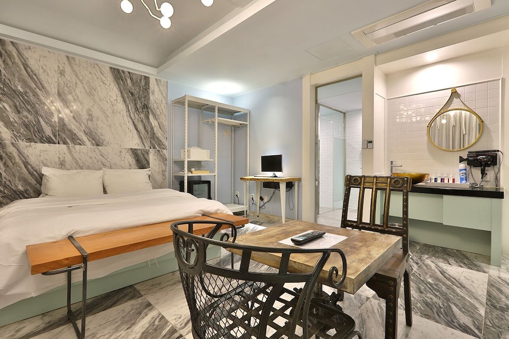 February Hotel Kimhae 32/51