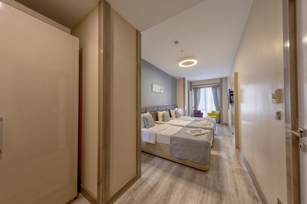 MyHouse N5 Suites 30/69