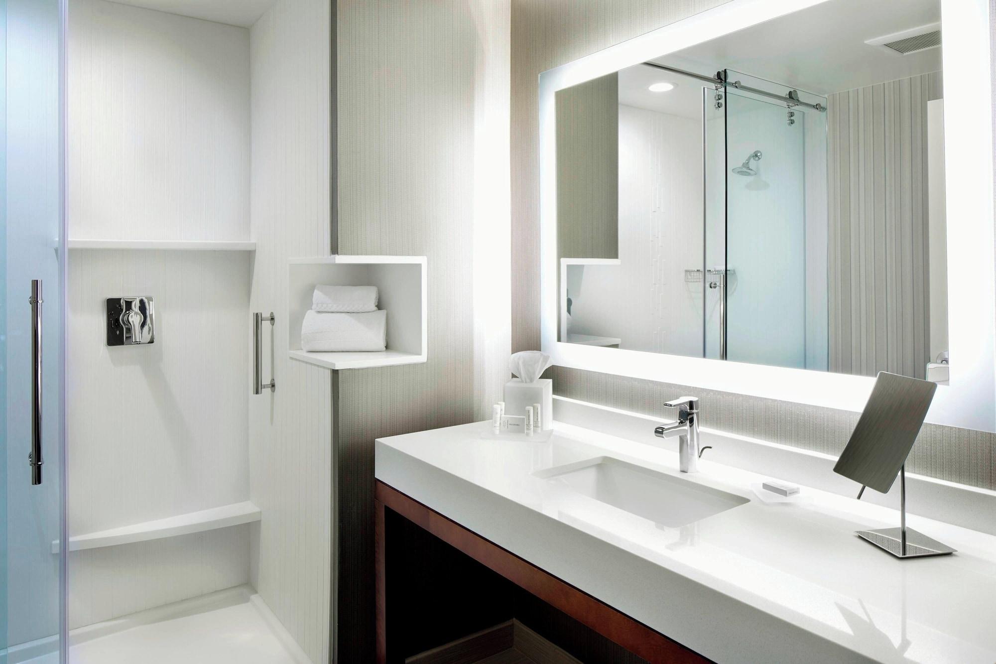 Suite, Multiple Beds