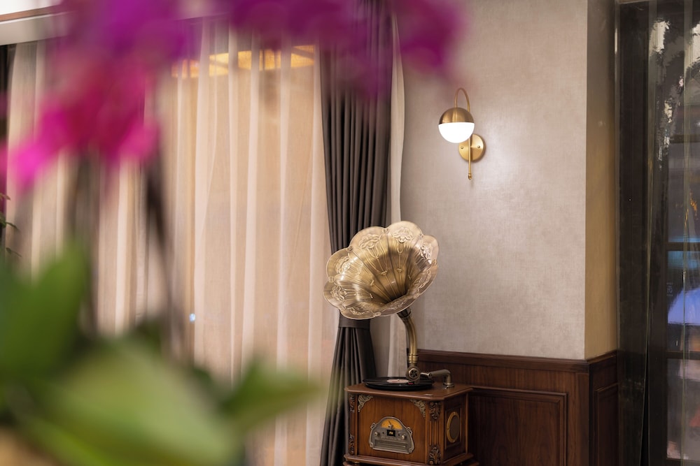 Nostalgia Hotel (Shanghai Fudan University) 13/50