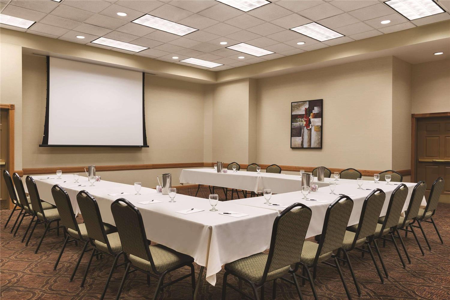 Country Inn & Suites By Radisson Mankato Hotel And Conference Center 30/38