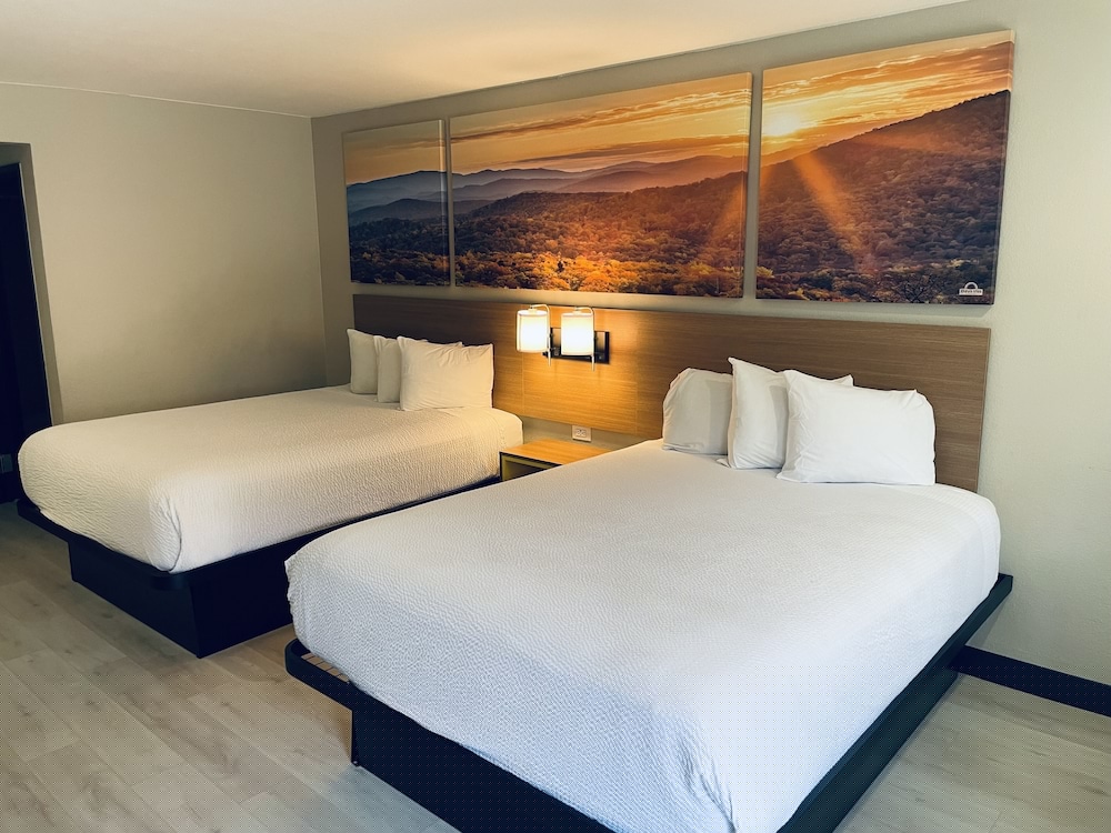 Days Inn by Wyndham San Diego-East/El Cajon 21/56