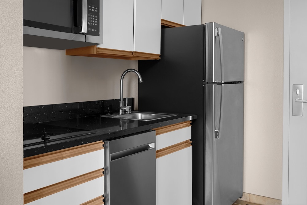 Larkspur Landing Sacramento - An All-Suite Hotel 55/60