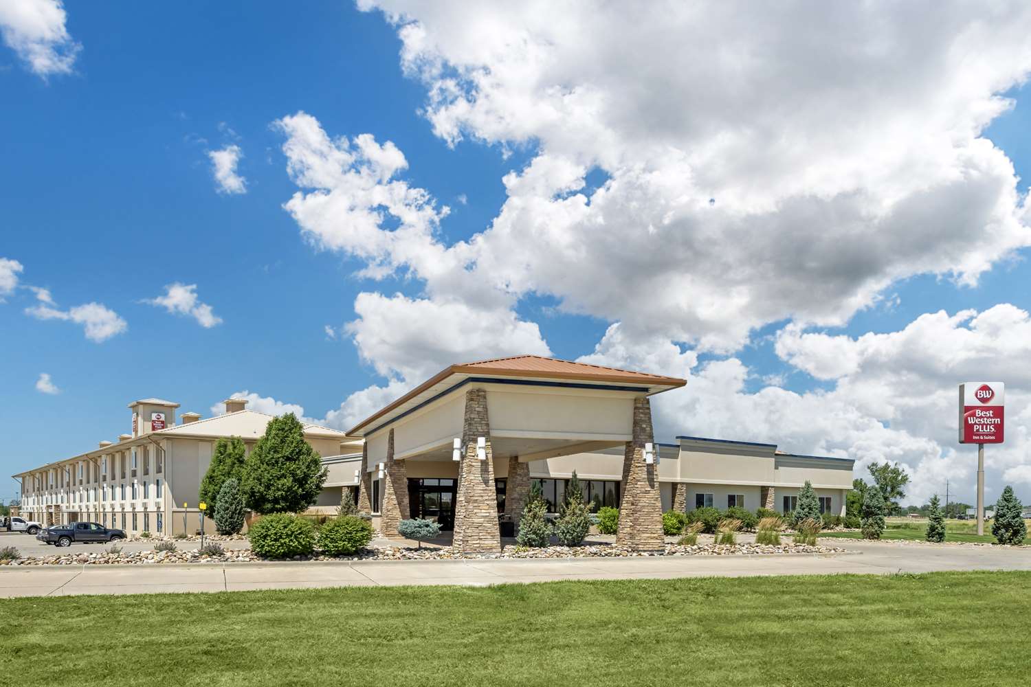 Best Western Plus Mid Nebraska Inn & Suites 4/41