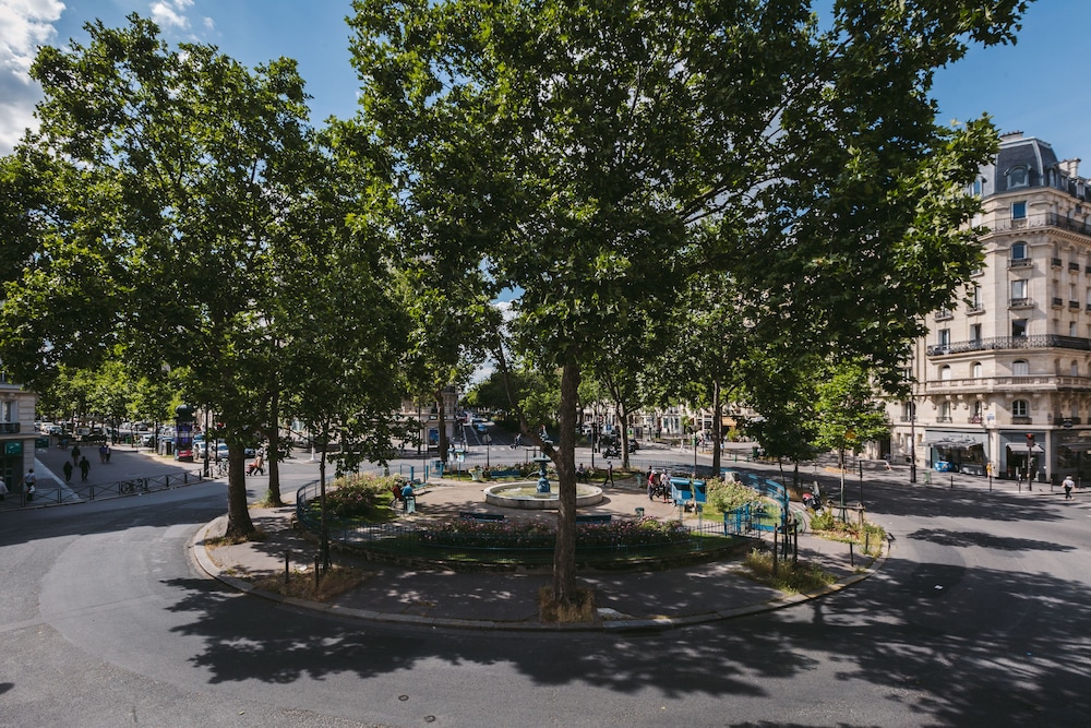 Le Petit Cosy Hotel 68/69