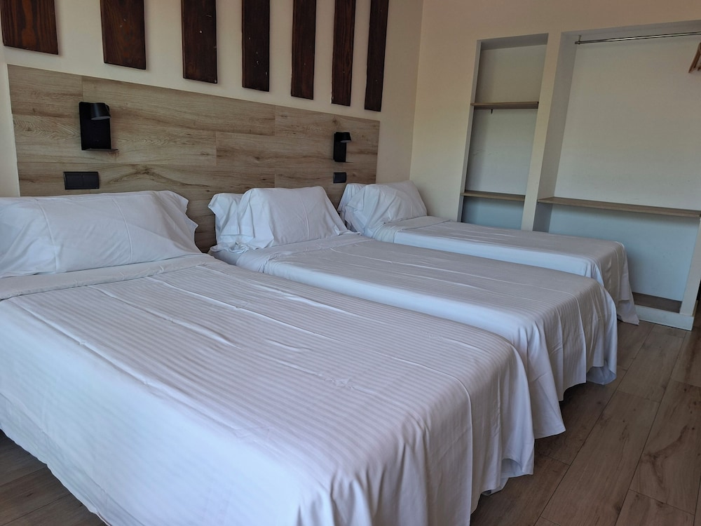 Hotel 153 19/71