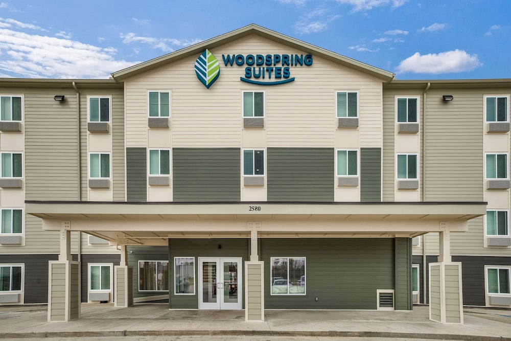 WoodSpring Suites Sulphur LA photo2