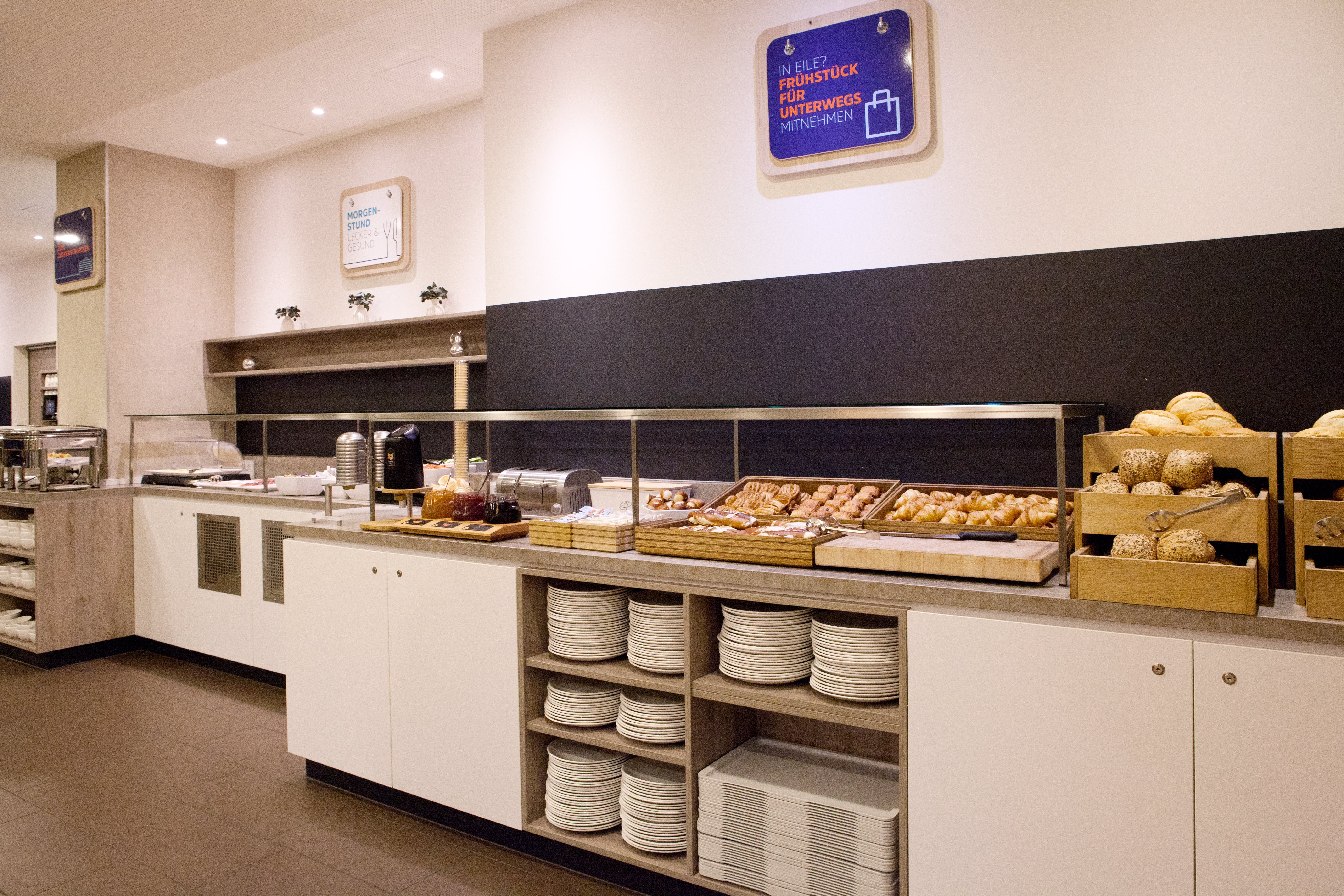 Holiday Inn Express Friedrichshafen 48/76