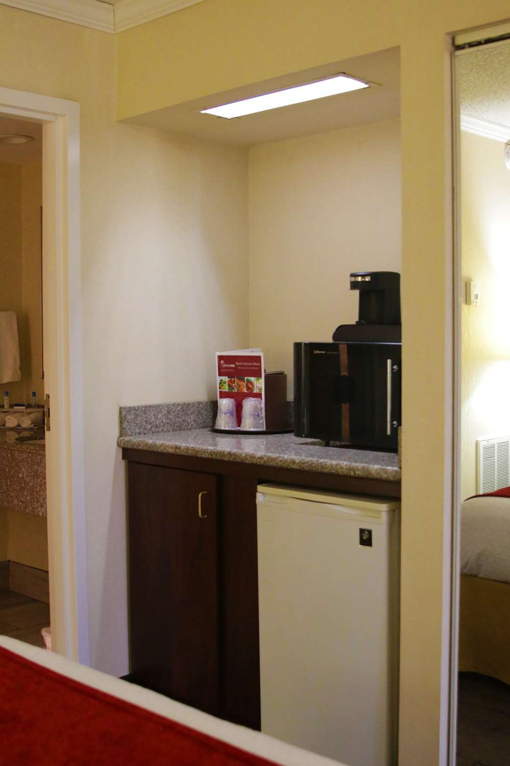 Best Western Galleria Inn & Suites 6/30