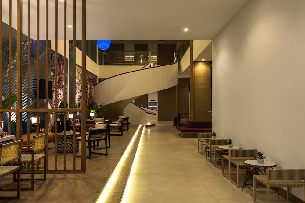 Citadines Bayfront Nha Trang 42/48