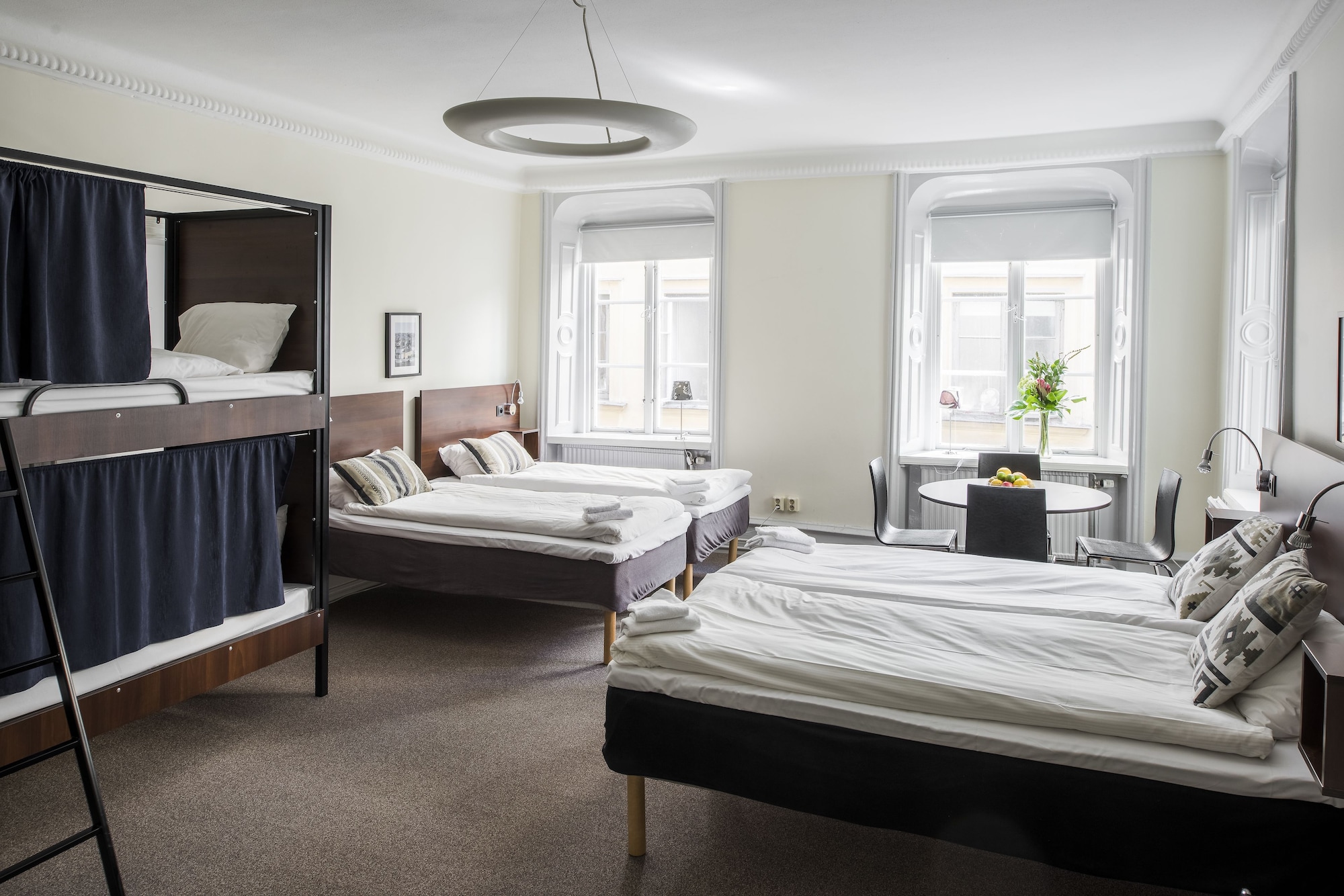 STANDARD, 6 BEDS