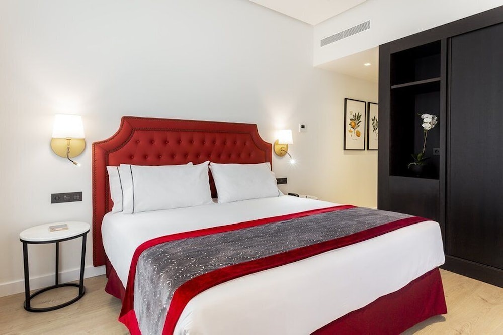 Standard, Single, King Bed