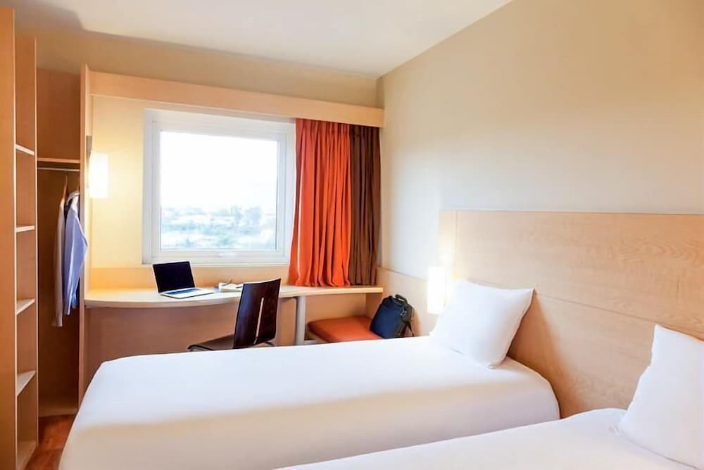 STANDARD, TWIN BEDS