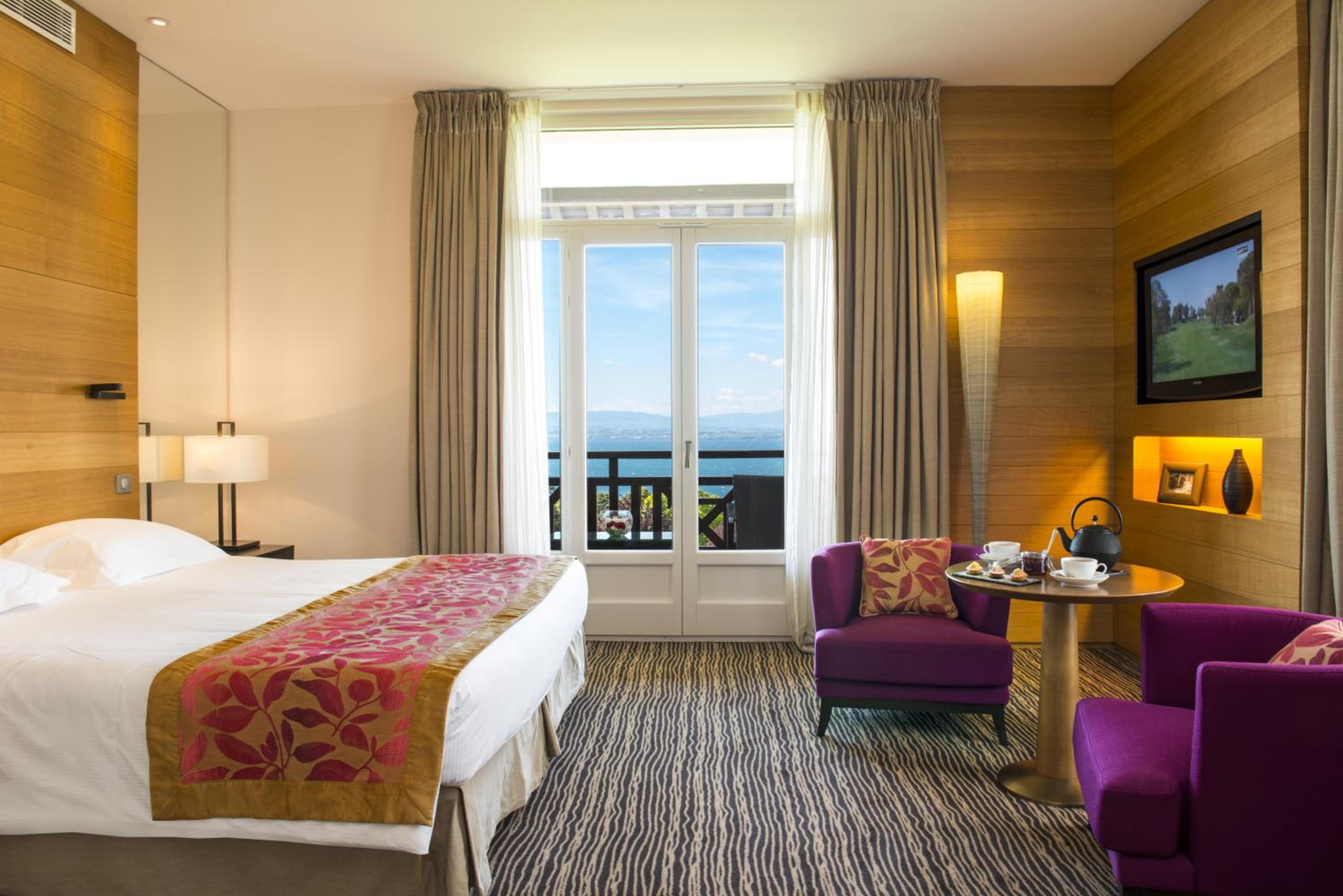 جناح بإطلالة على البحيرة، Hotel Ermitage Evian Resort 2/10