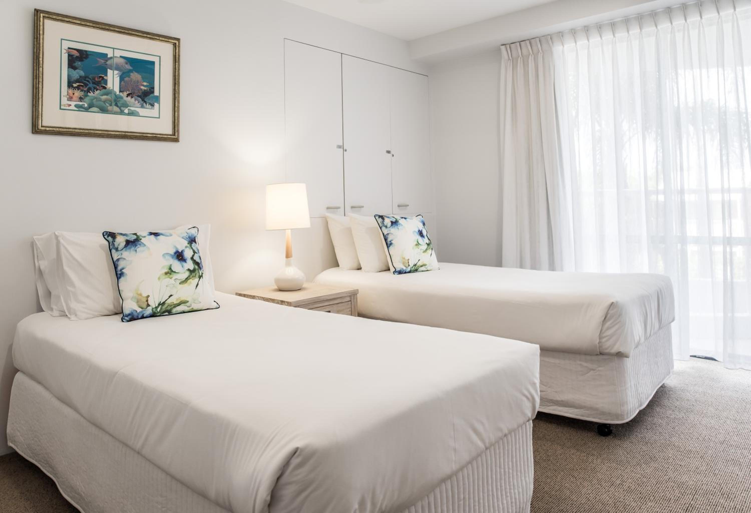 2 Bedrooms, Apartment, Water Front