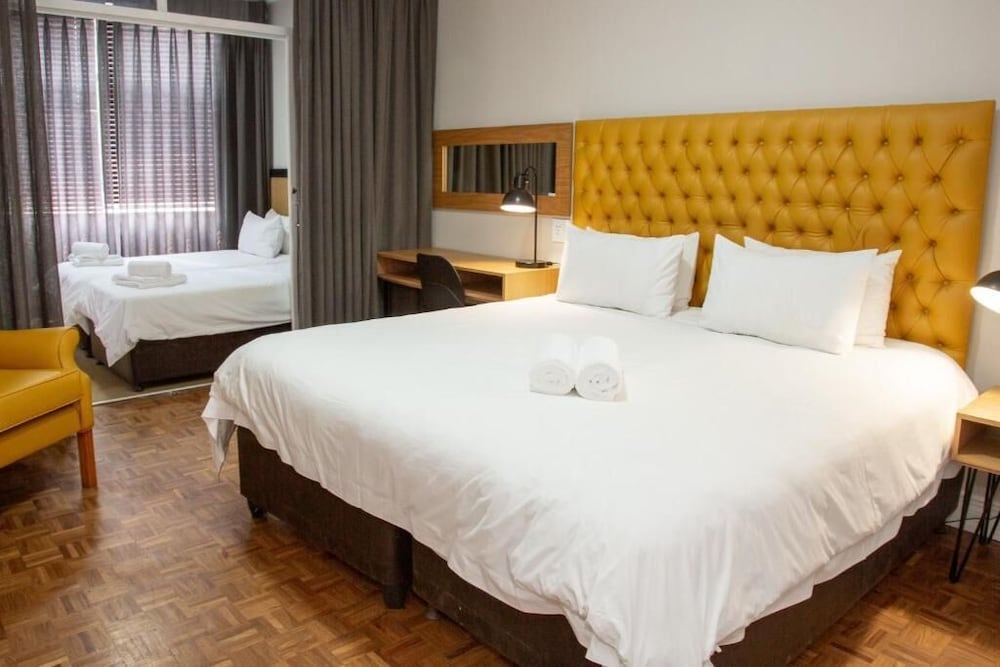 Hotel 224 17/83