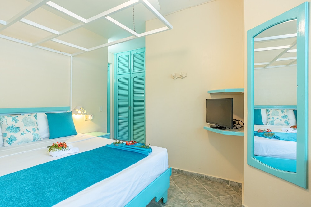 Hotel Playa Colibri 11/72