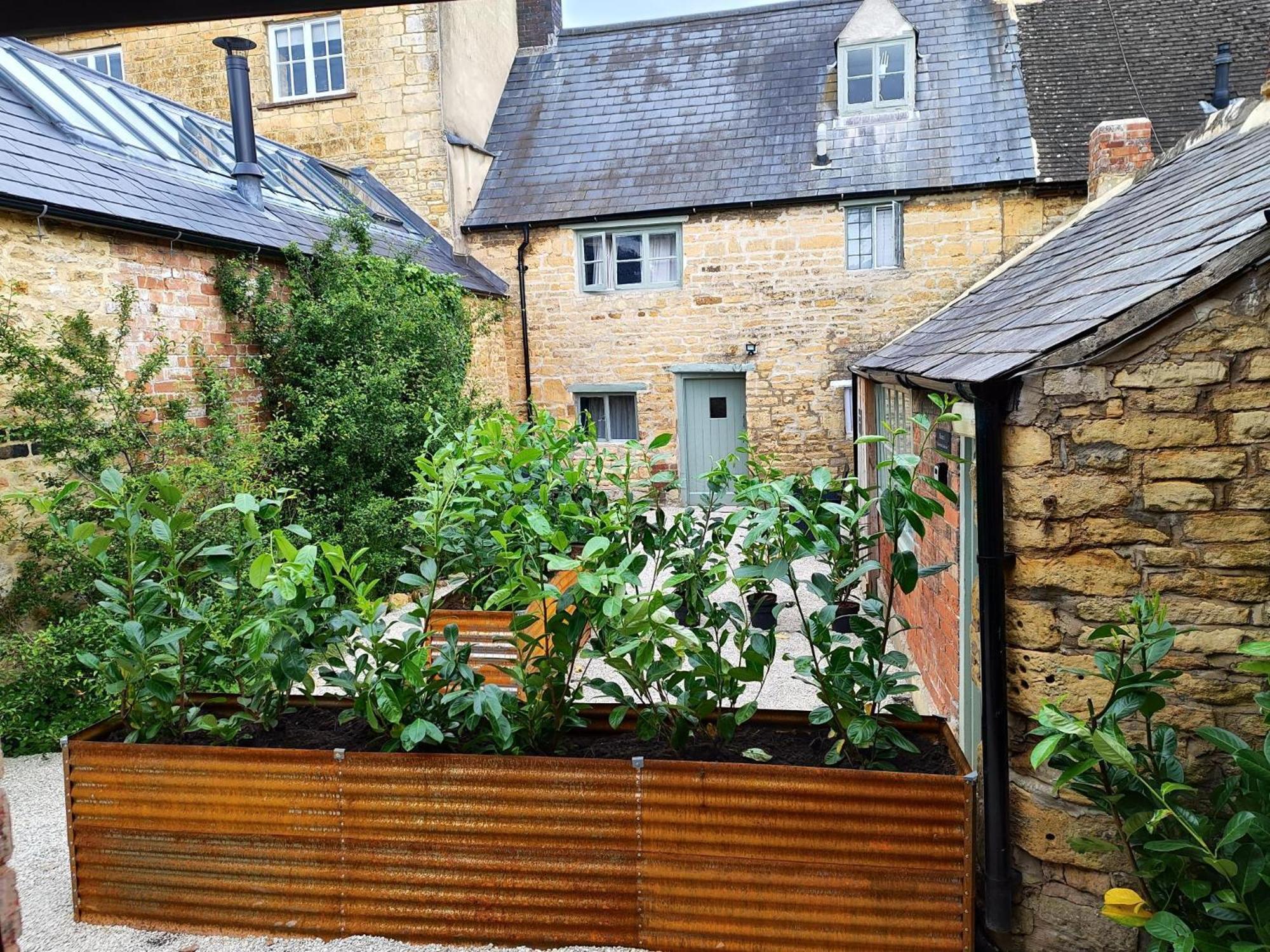Cotswold Bankview 14/17