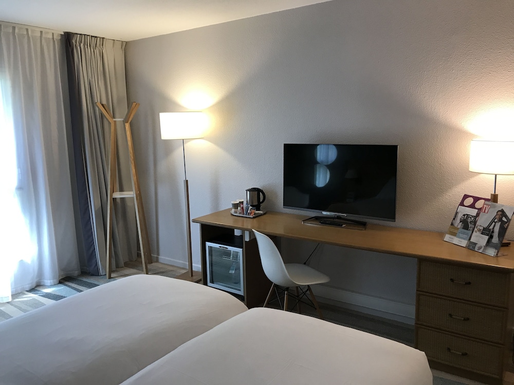 Mercure Antibes Sophia Antipolis Hotel 28/77