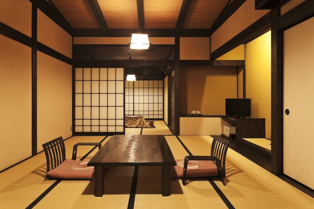 Okada Ryokan Warakutei 36/50