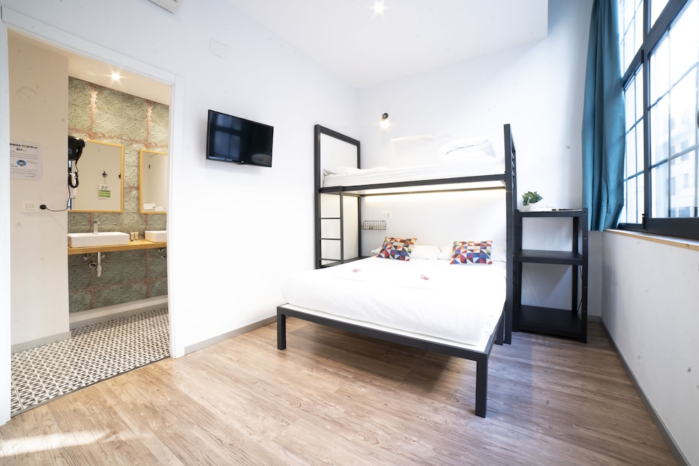 Koba Hostel 37/75