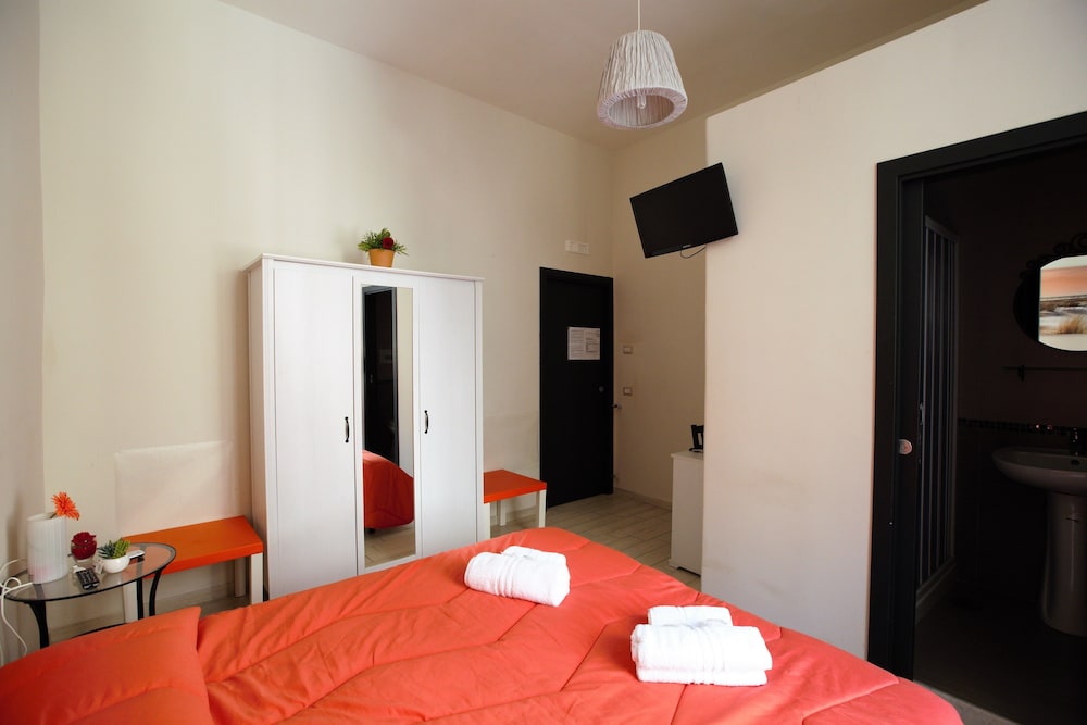 STANDARD, DOUBLE OR TWIN BED