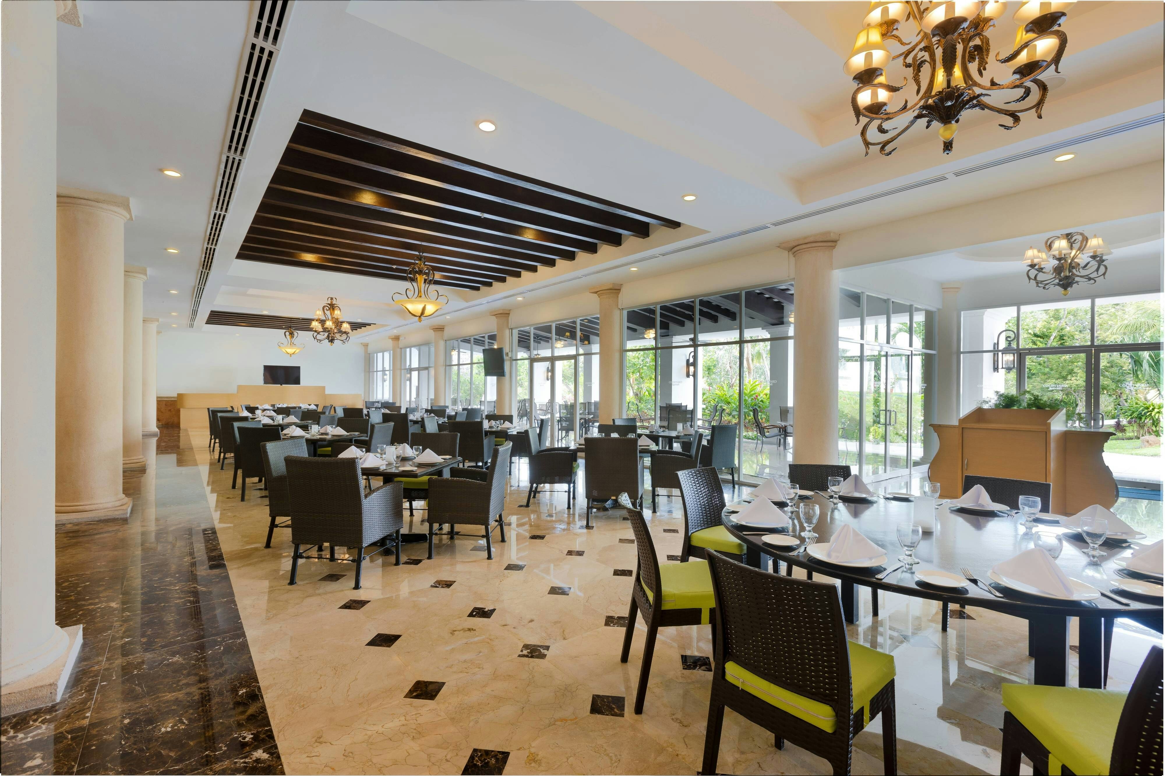 Courtyard by Marriott Cancun Airport 14/19