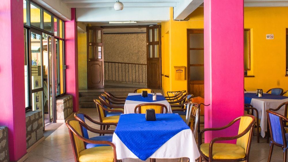 Hotel Oaxaca Dorado 30/50