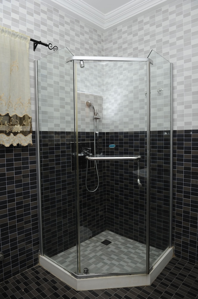 Mount Pleasant Inns & Apartment 26/50