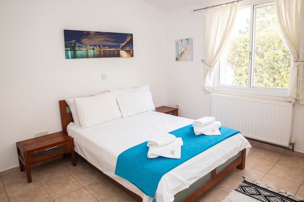 3 BEDROOMS, FAMILY, VILLA