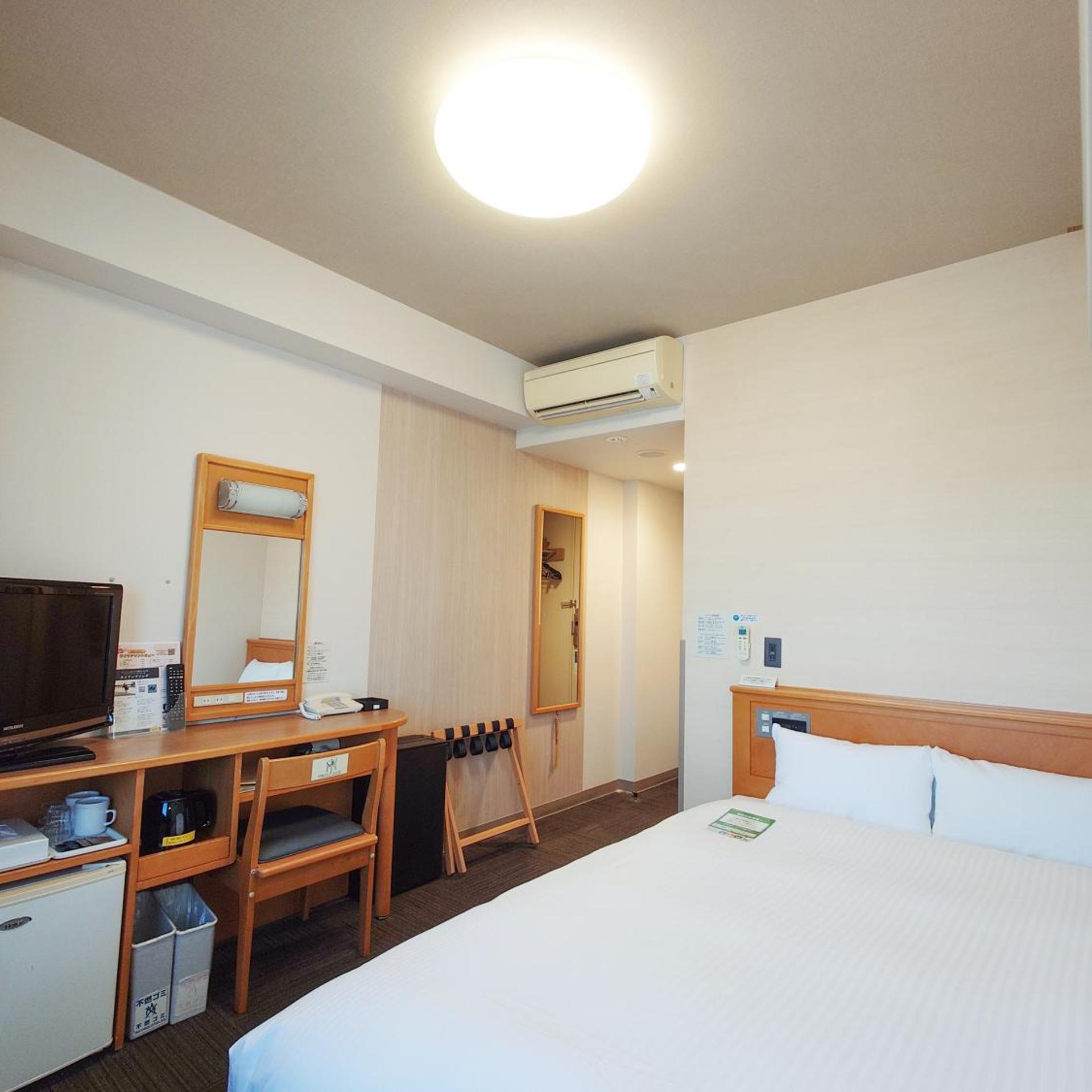 Room, Semi Double Bed