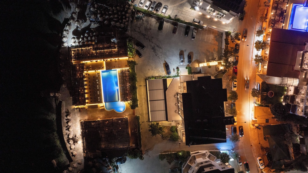 GRAND HOTEL SARANDA 28/50