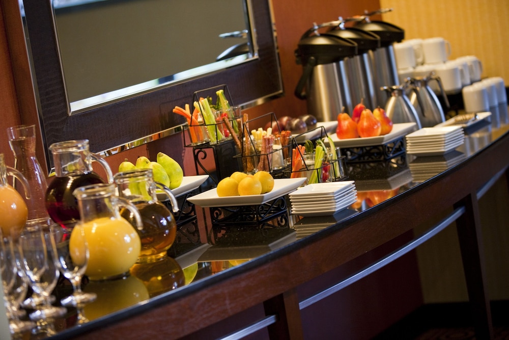 Embassy Suites by Hilton Bethesda Washington DC 33/51