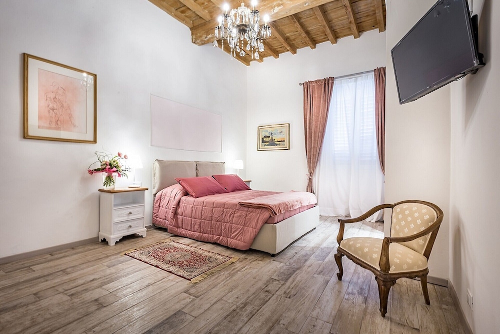 Arno Apartment B 11/32